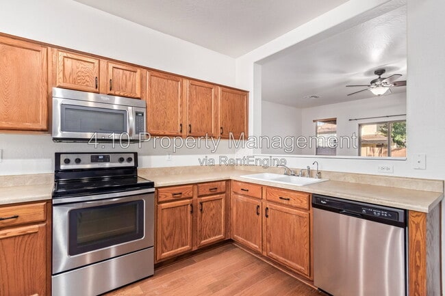 Building Photo - 45305 Balboa Dr