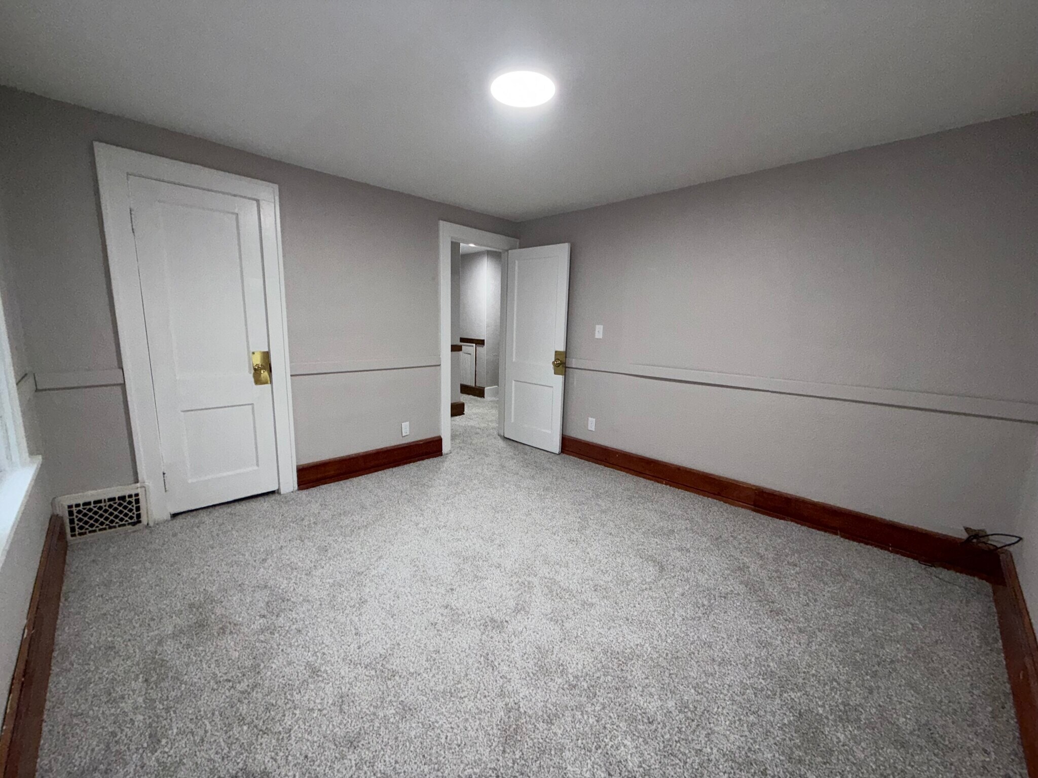 Building Photo - 317 E Irvington Ave