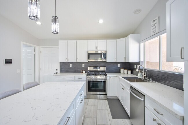 Building Photo - 81358 Avenida Blanca