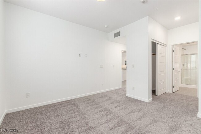 Building Photo - 11257 Rainbow Peak Ave