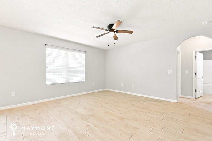 Building Photo - 35024 Sweet Leaf Ln