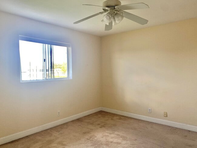 Building Photo - 203 Stratford O