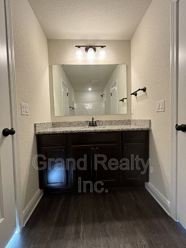 Building Photo - 4415 Village Oak Ln