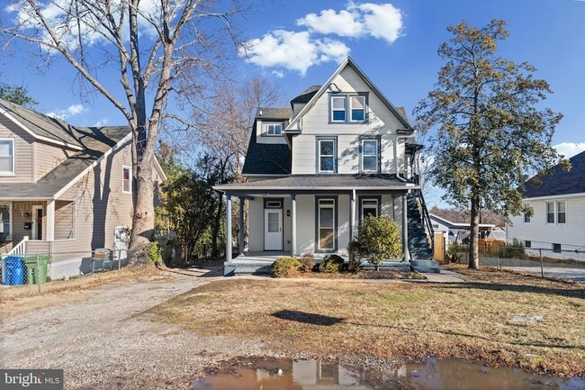 Building Photo - 3014 Royston Ave