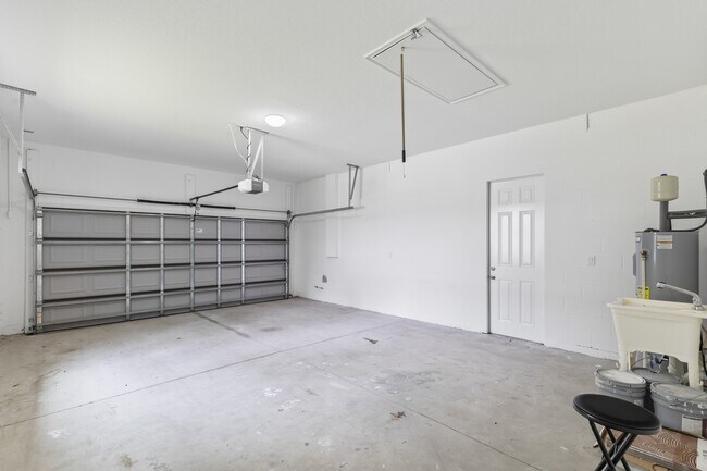 Building Photo - 7 Untermeyer Pl