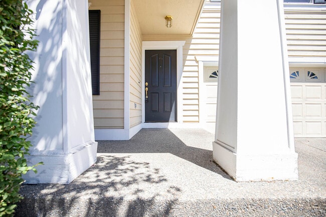 Building Photo - 34604 Cranberry Ct SE