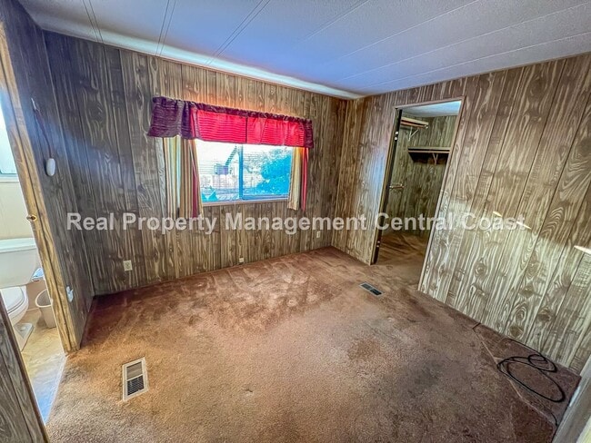Building Photo - AVAILABLE AUGUST - Manufactured Home in 55...