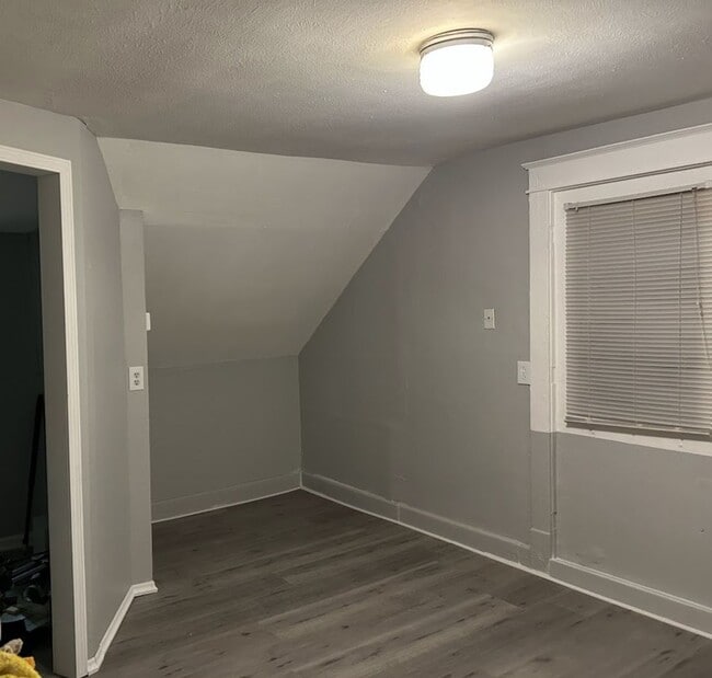 Building Photo - 323 4th Ave NE