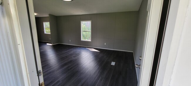Building Photo - 23047 Cactus Rd