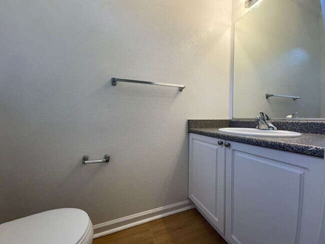 Building Photo - Ground Level, Two Bedroom Condo in Davis Oaks