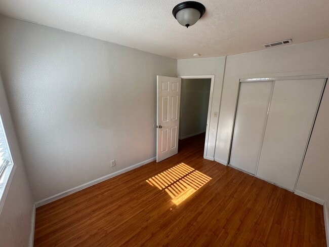 Building Photo - House for Rent – Robla Neighborhood!