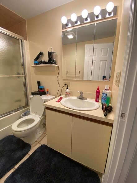 Bathroom2 - 8 9th St