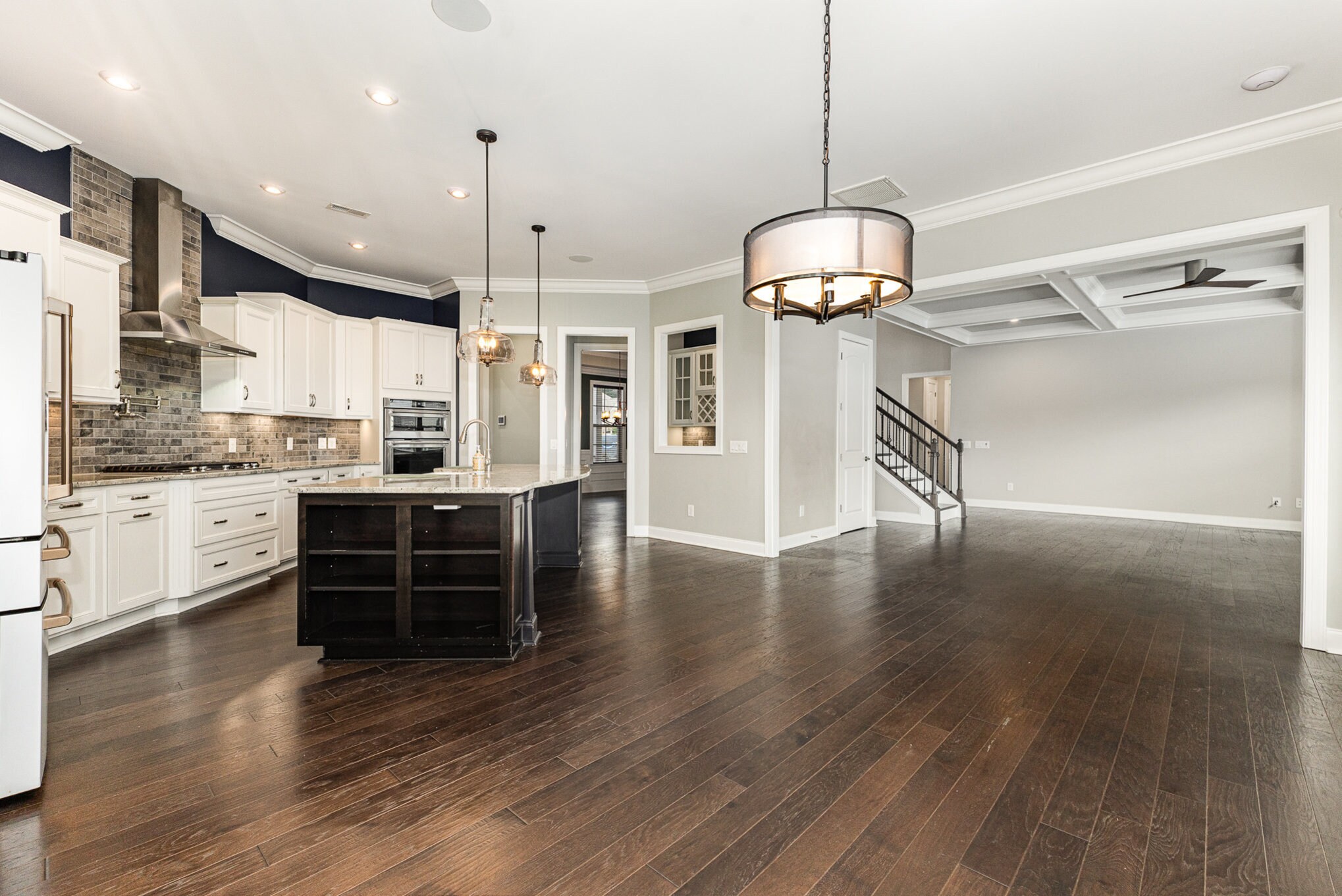 Building Photo - 6225 Majesty Ct