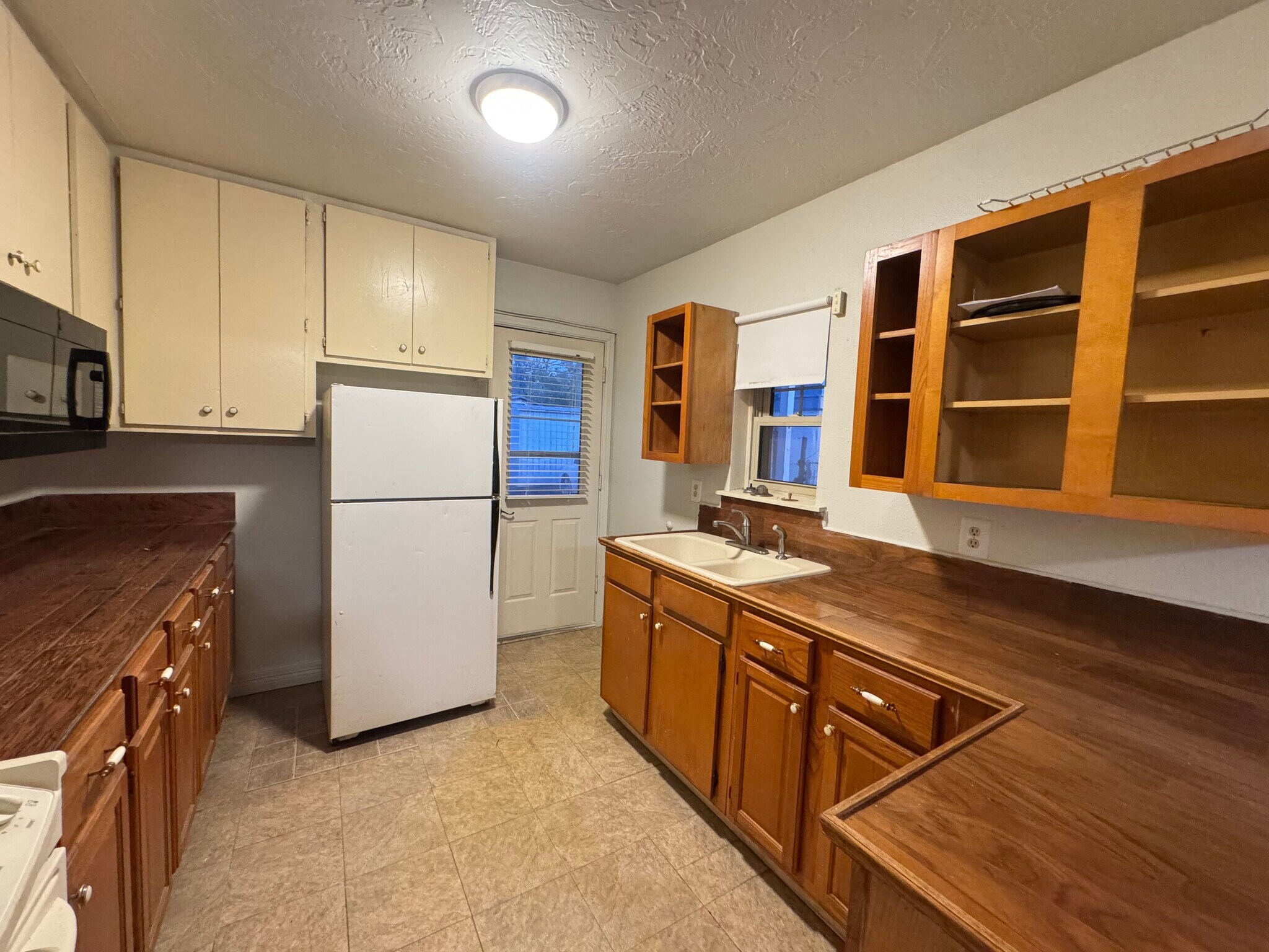 Building Photo - 2408 S Woodward Ave