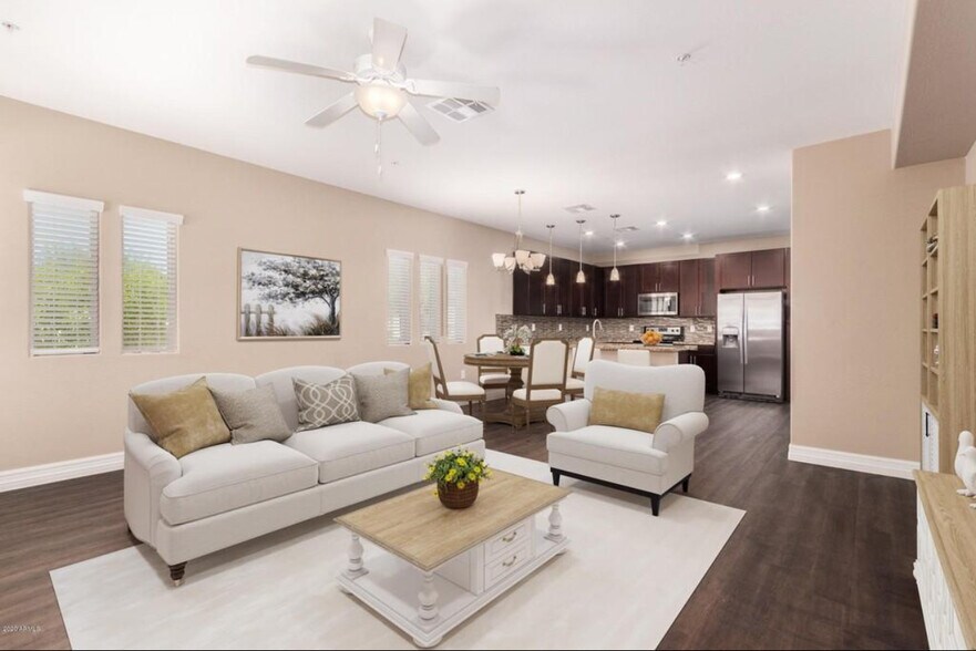 Living room 1st floor - 2821 S Skyline