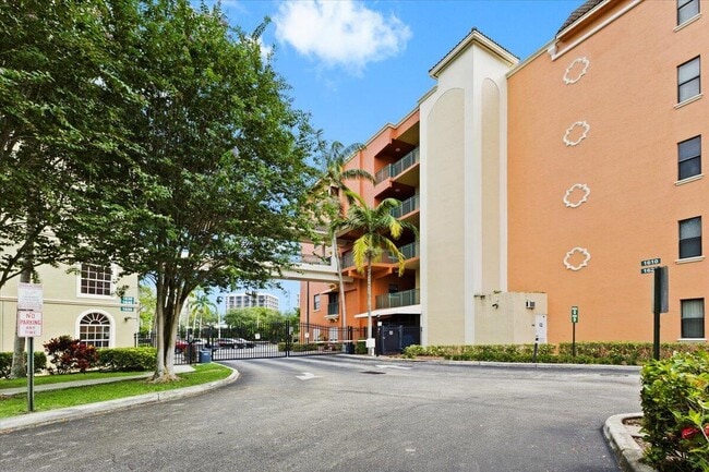 Building Photo - 1620 Presidential Way