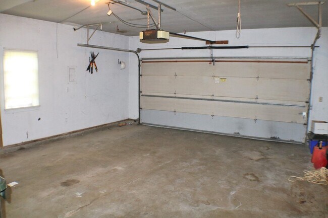 Building Photo - $2,200 | 4 Bedroom, 2 Bathroom Multi Floor House | No Pets | Available for August 1st, 2026 Move In!