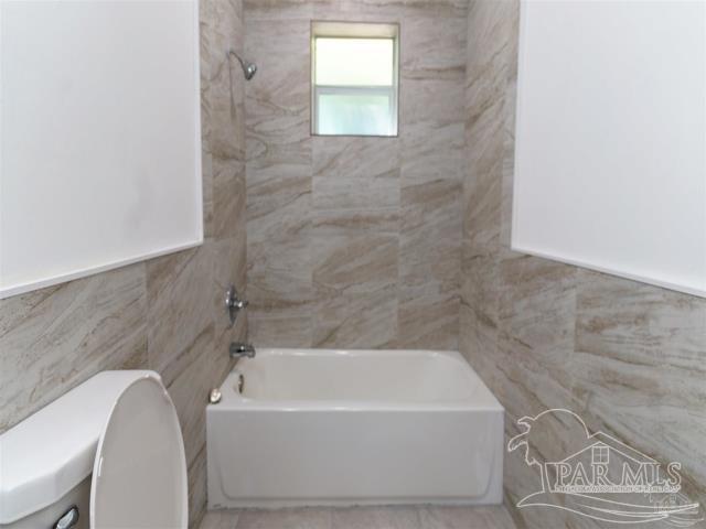 Building Photo - 4513 Versailles Dr
