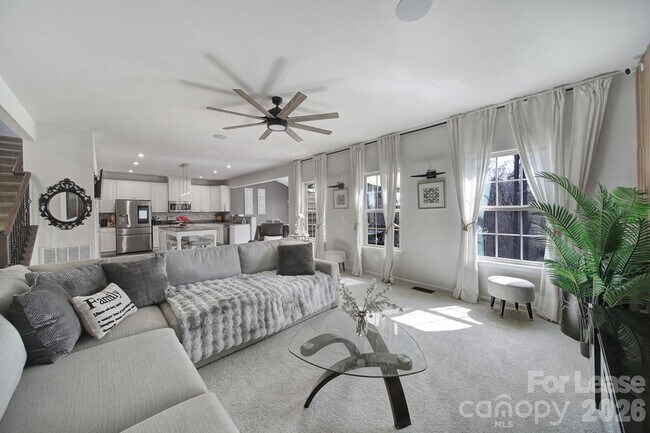 Building Photo - 6710 Carradale Way