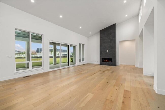 Building Photo - 7786 W Diamond Lk Dr