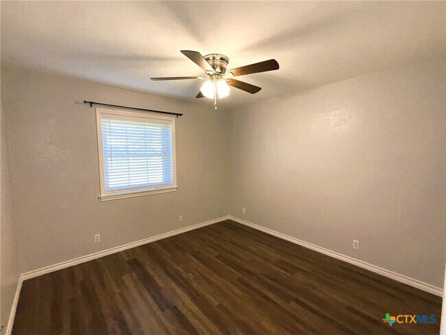 Building Photo - 3117 Kensington Ct