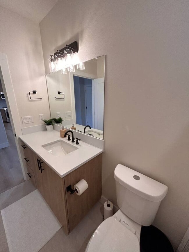 Building Photo - 3505 NE Creston Ave