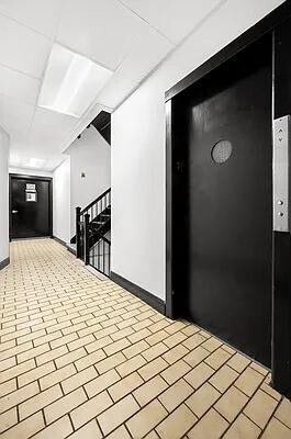 Building Photo - 341 W 45th St