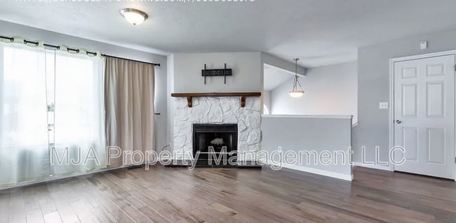 Building Photo - 5674 Magic Isle Ln