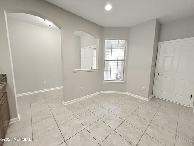 Building Photo - 3676 Hartsfield Forest Cir