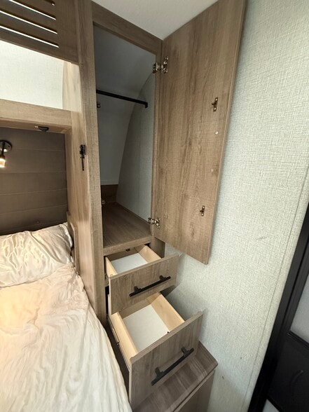 Building Photo - 312 Fleming Ave