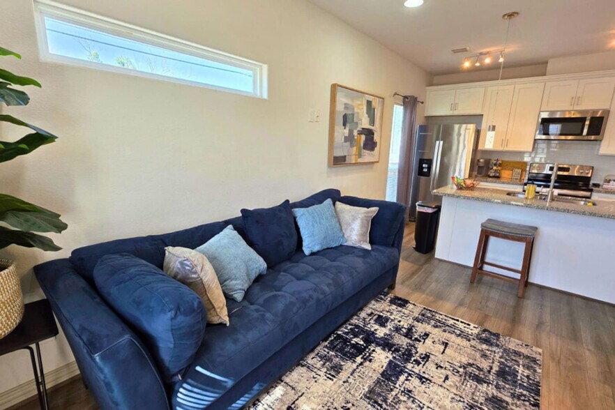 Building Photo - 2704 Sam Wilson St