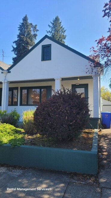 Building Photo - 3620-3628-3628 NE 45th Ave