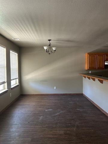 Building Photo - 10915 Shady Oaks Dr