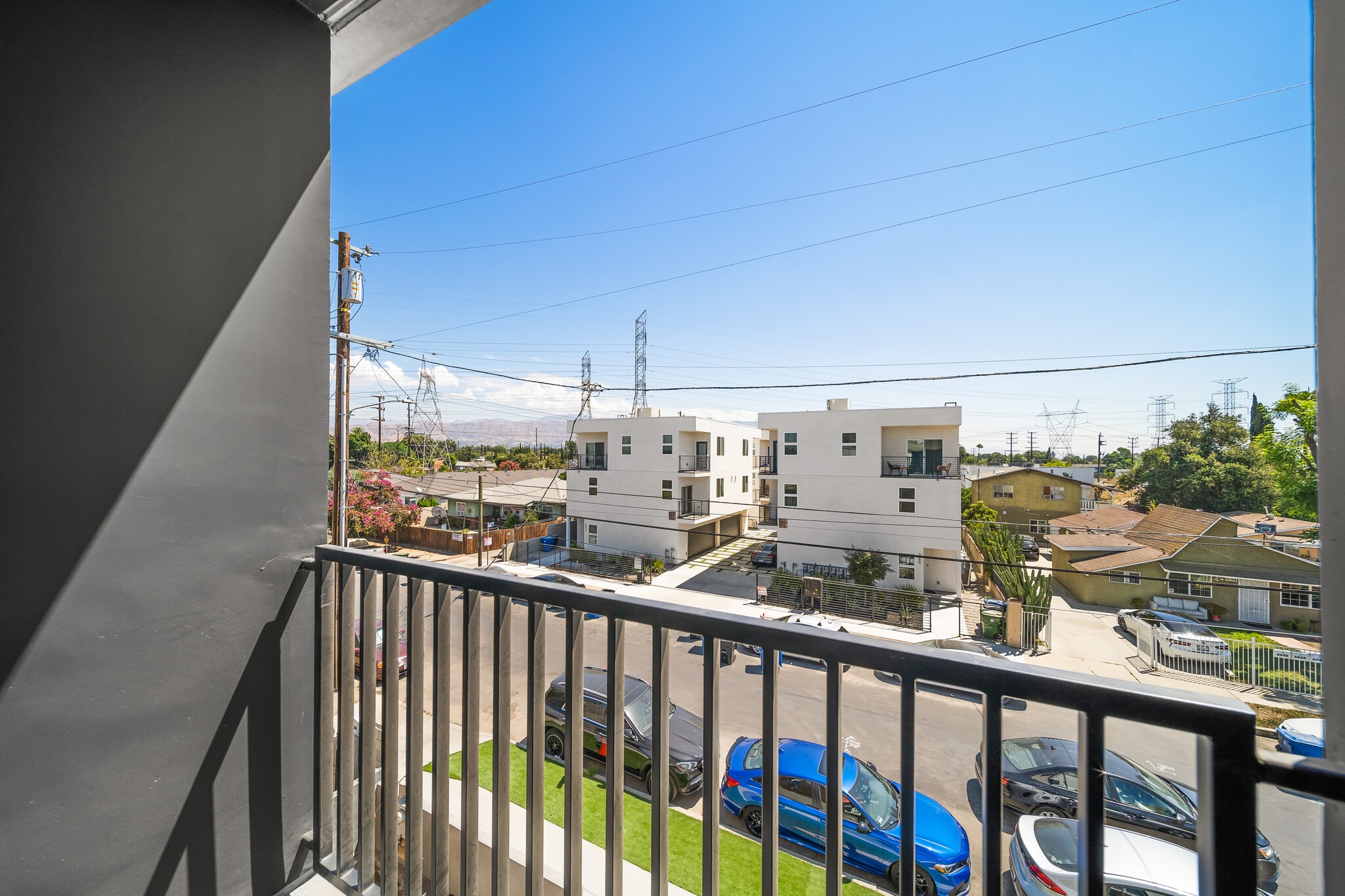 Building Photo - 6049 Craner Ave