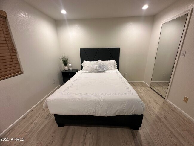 Building Photo - 9355 N 91st St