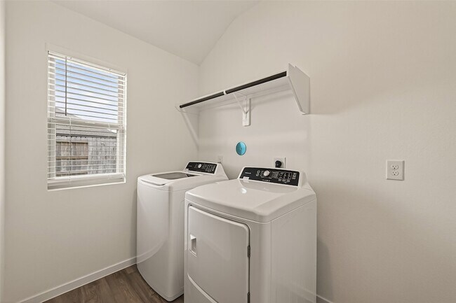 Building Photo - 7910 Eagle Crk Ln