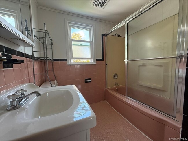 Building Photo - 31 Lenox Ave