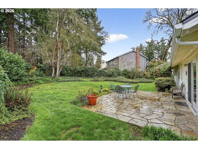 Building Photo - Peaceful 3 Bedroom Single-Level Home on Spacious Corner Lot Near Fir Grove Park