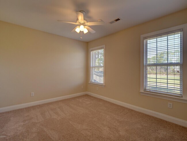 Building Photo - 217 Windchime Dr