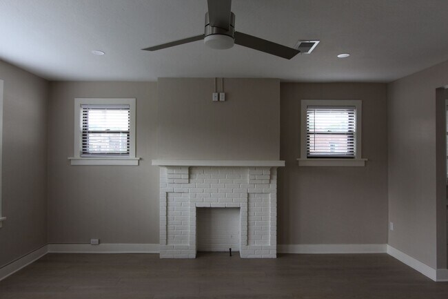 Building Photo - 1117-1119 S. Braddock Ave.