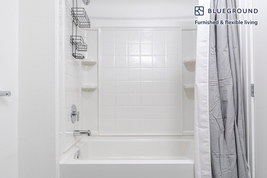 Building Photo - 238 13th St