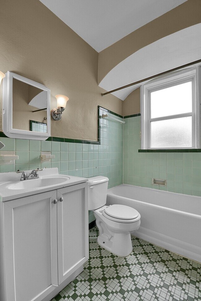 Building Photo - South City Oasis