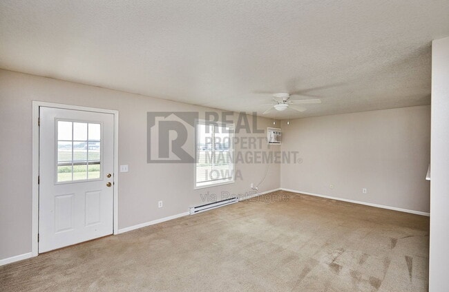 Building Photo - 2017 Vista View Dr