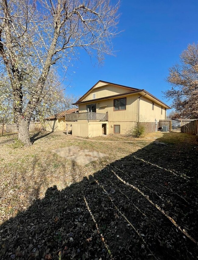 Building Photo - 2525 N Bleckley St