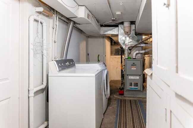 Building Photo - 1241 S 700 E