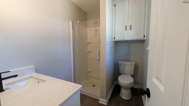 Building Photo - 991 Cheryl Dr
