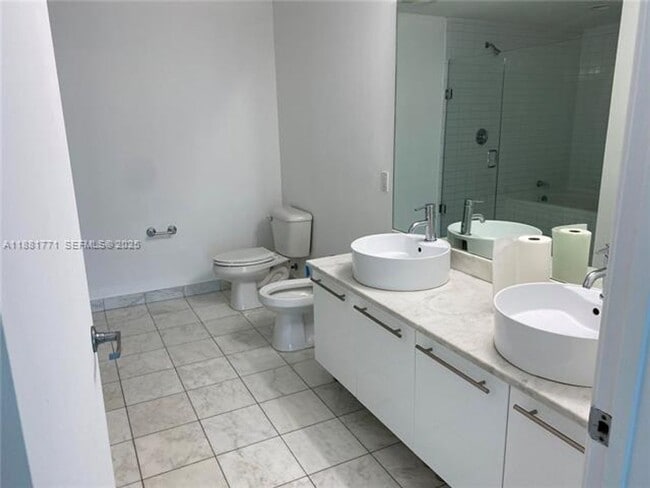 Building Photo - 888 Biscayne Blvd