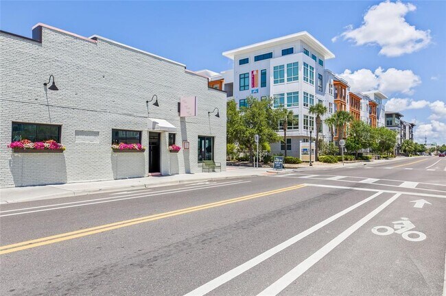 Building Photo - 1523 W North B St
