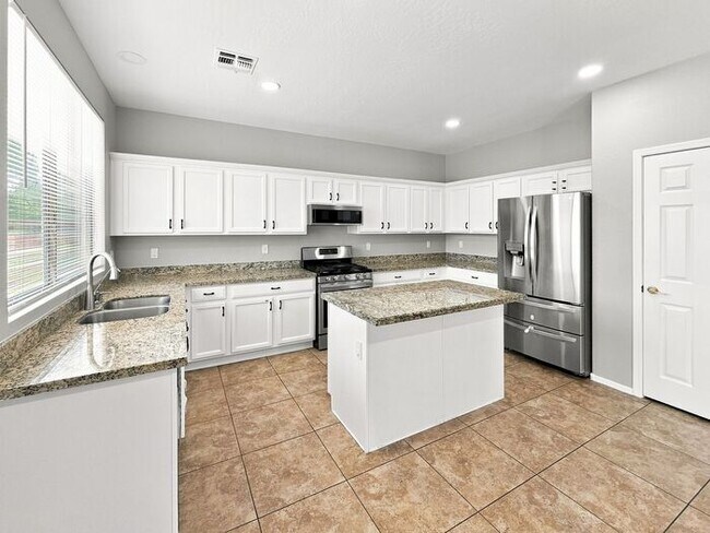Building Photo - Spacious Chandler Home with RV Gate & 3-Car Garage!
