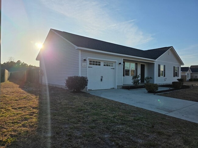 Building Photo - Quiet Neighborhood Charm with Easy Access to Swansboro & the Coast